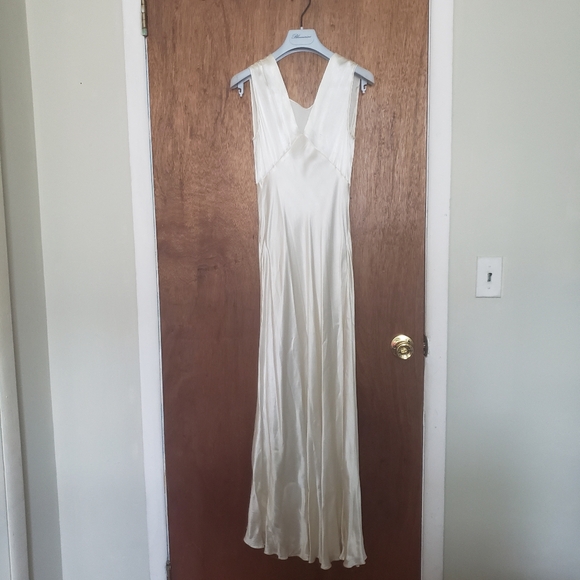 Vintage Slip - Picture 2 of 3